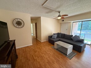 3011 Valley Dr in West Chester, PA - Building Photo - Building Photo