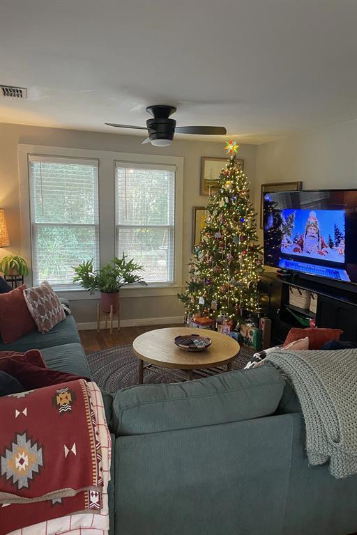 200 S Cedar St in Buda, TX - Building Photo - Building Photo