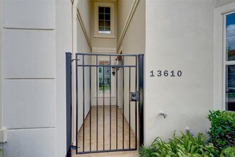 13610 Teal Bluff Ln in Houston, TX - Building Photo - Building Photo