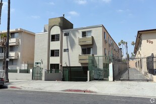 943 Elden Ave, Unit 206 in Los Angeles, CA - Building Photo