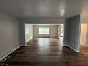 9253 Edmunds Ave in Cleveland, OH - Building Photo - Building Photo