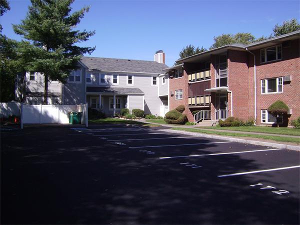206 Rock St in Norwood, MA - Building Photo - Building Photo