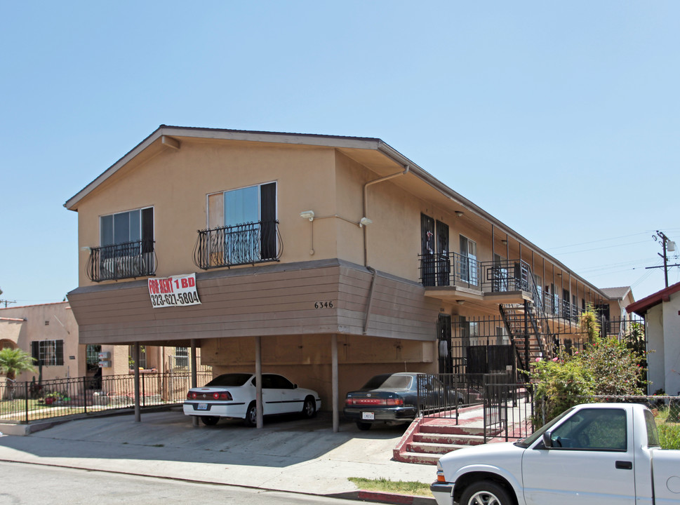 6346 Middleton St in Huntington Park, CA - Building Photo