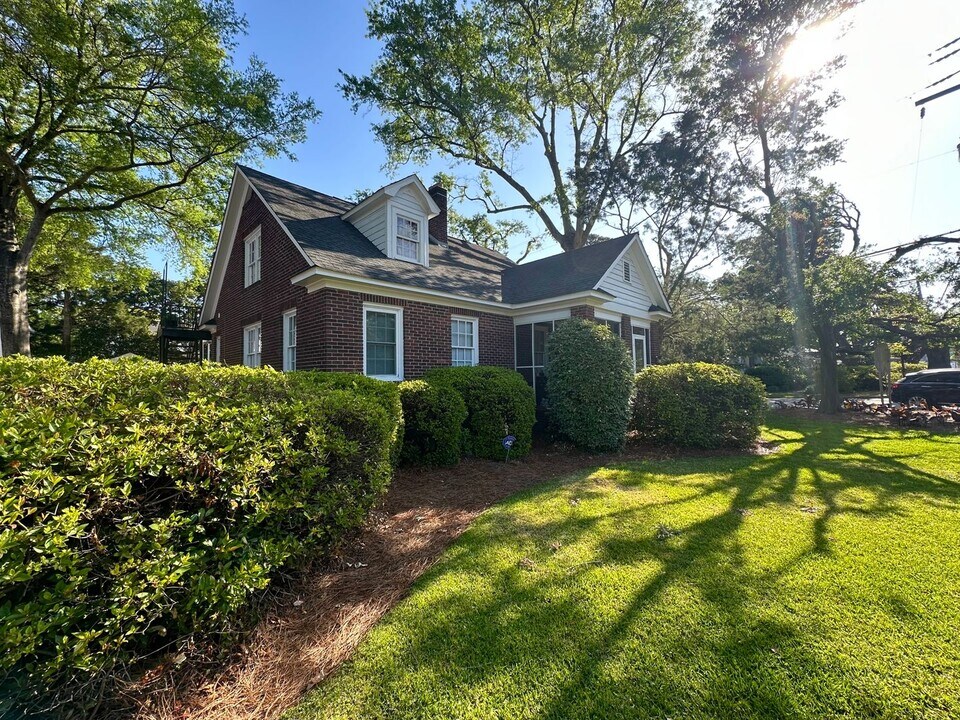 528 Savannah Hwy in Charleston, SC - Building Photo