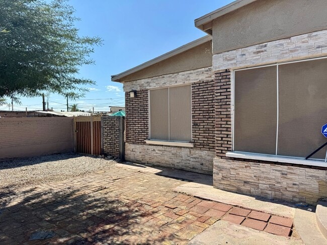 property at 746 Cesar Chavez St