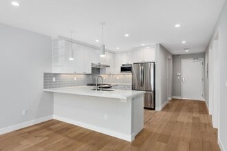 30 Hermosa Ave in Millbrae, CA - Building Photo - Building Photo