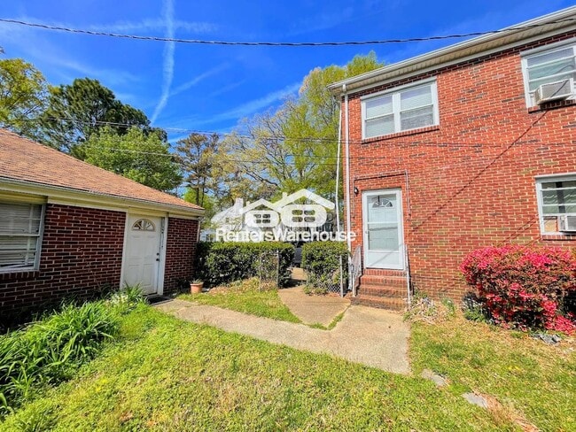 7467 Hampton Blvd in Norfolk, VA - Building Photo - Building Photo