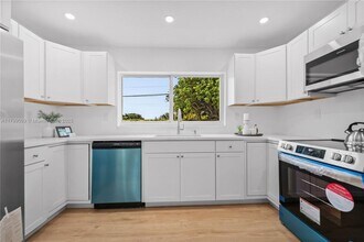 1694 NE Orion St in Jensen Beach, FL - Building Photo - Building Photo