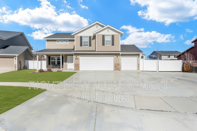 1860 E Adelaide Dr in Meridian, ID - Building Photo - Building Photo