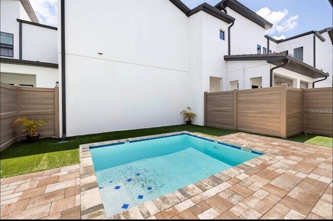 320 Villa Domani Ct in Davenport, FL - Building Photo - Building Photo