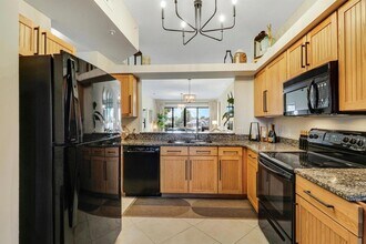 370 Golfview Rd, Unit 202 in North Palm Beach, FL - Building Photo - Building Photo