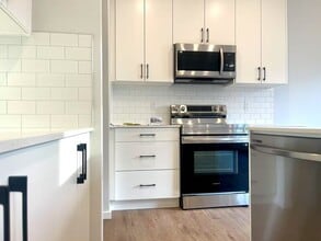 2036-2208 208 Street NW in Edmonton, AB - Building Photo - Building Photo