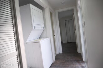 335 Adams St in Eatontown, NJ - Building Photo - Building Photo