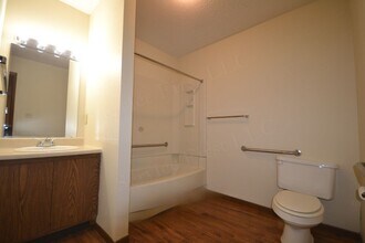 107 N East St in Calhoun, MO - Building Photo - Building Photo