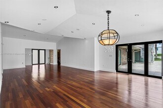 12605 Cyprus Rd in North Miami, FL - Building Photo - Building Photo