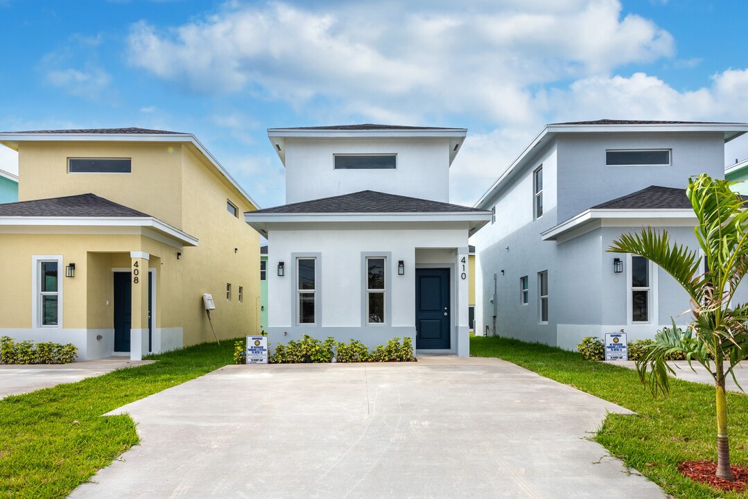 410 NW 13th Ave in Boynton Beach, FL - Building Photo