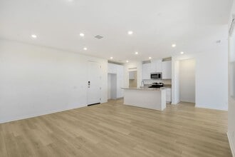 4100 E Cir Paseo in Ontario, CA - Building Photo - Building Photo