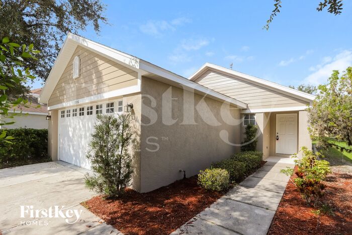 15206 Searobbin Dr in Lakewood Ranch, FL - Building Photo