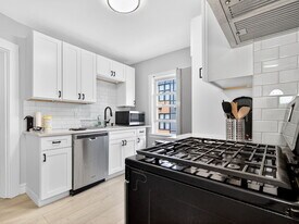 256 Main St, Unit 2 in Medford, MA - Building Photo