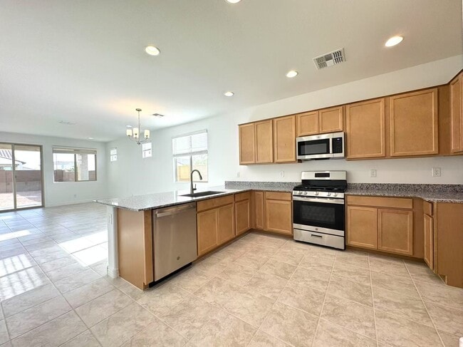 8806 W Pasadena Ave in Glendale, AZ - Building Photo - Building Photo