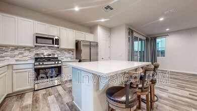 2039 Karen Pl in Cotati, CA - Building Photo - Building Photo