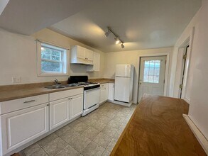 66 Meadow St in North Adams, MA - Building Photo - Building Photo