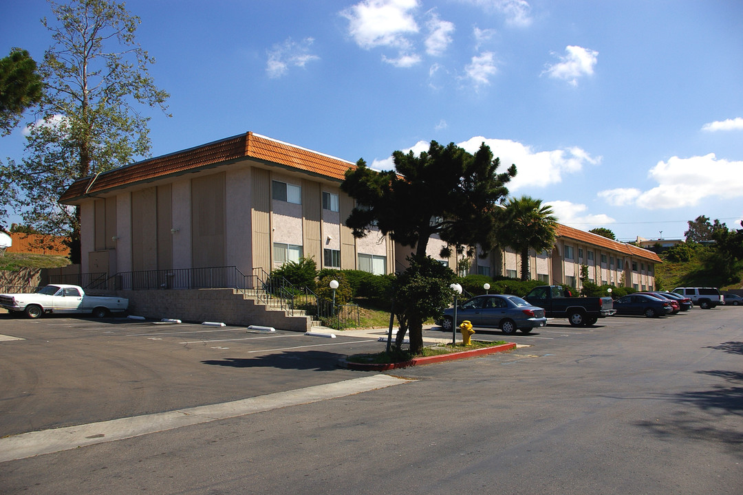 Rancho Vista Apartments in Chula Vista, CA - Building Photo