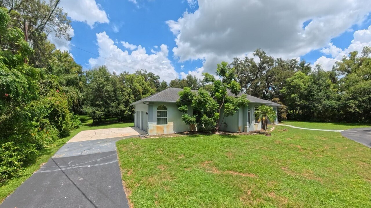 4508 W H Jordan Rd in Plant City, FL - Building Photo