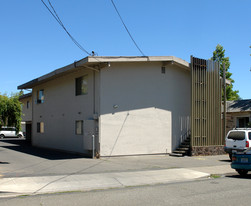 1256 Eggleston St in Napa, CA - Building Photo