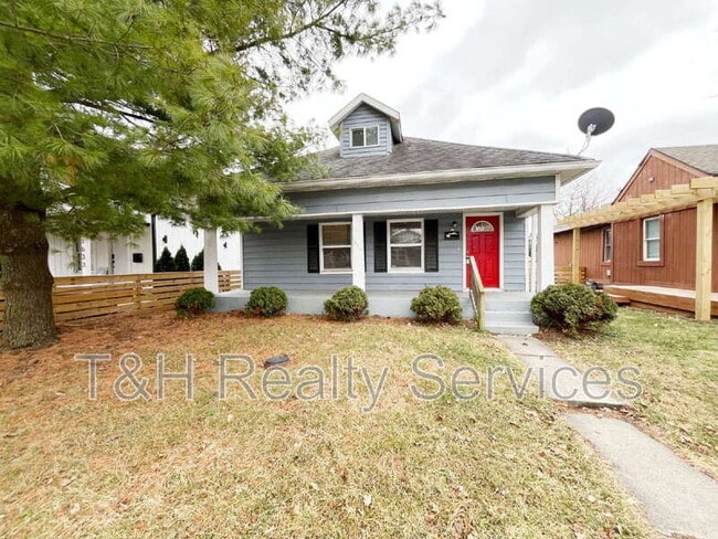 property at 1629 Hoefgen St