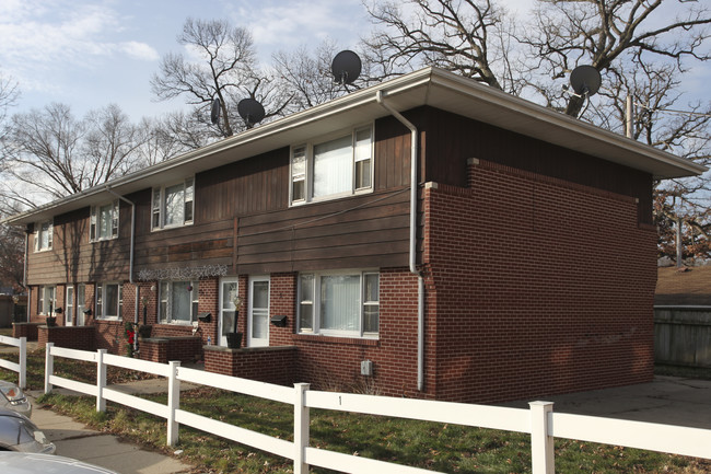 107-109 Pennsylvania Ave in Loves Park, IL - Building Photo - Building Photo