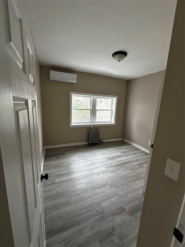 507 Mundy Ln in Mount Vernon, NY - Building Photo - Building Photo