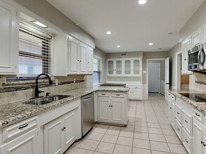 3171 Timberview Rd in Dallas, TX - Building Photo - Building Photo