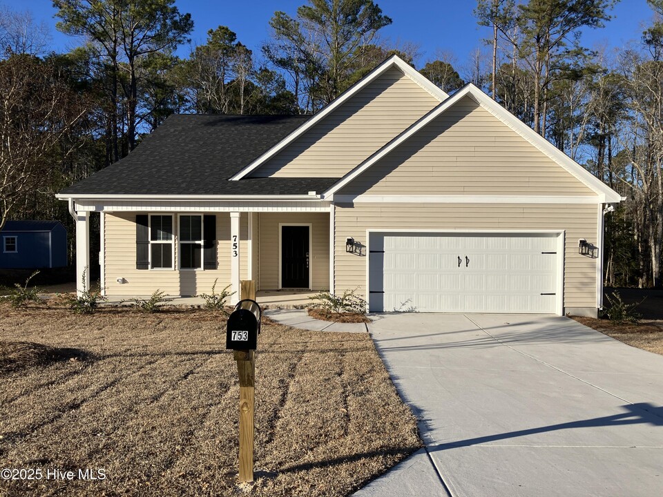 753 Pantego Blvd in Bolivia, NC - Building Photo