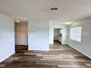 4523 Gulfstream Rd in Lake Worth Beach, FL - Building Photo - Building Photo