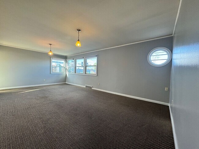 property at 2914-2918 N Lombard St