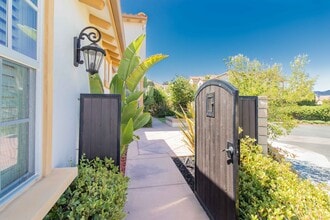 4684 Luna Ct in Calabasas, CA - Building Photo - Building Photo