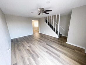 4612 W Orange St in Pearland, TX - Building Photo - Building Photo