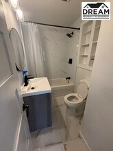 1241 Exmouth St in Sarnia, ON - Building Photo - Building Photo