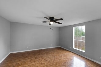 206 S Cleveland St in Meridian, TX - Building Photo - Building Photo