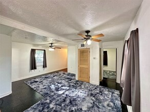 5618 Avenue L in Galveston, TX - Building Photo - Building Photo