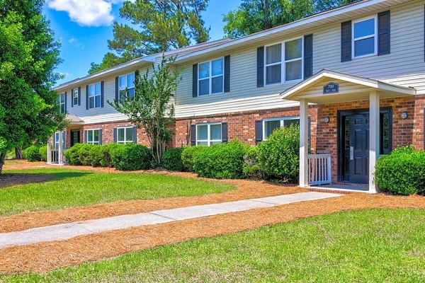 Plaza Place Apartments in North Augusta, SC - Foto de edificio - Building Photo