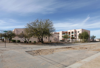 Drexel Plaza Apartments in Tucson, AZ - Building Photo - Building Photo