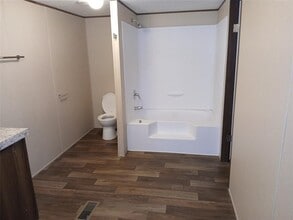 7070 FM1115 in Flatonia, TX - Building Photo - Building Photo