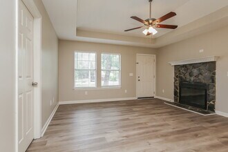 108 Riverwood Dr in La Vergne, TN - Building Photo - Building Photo