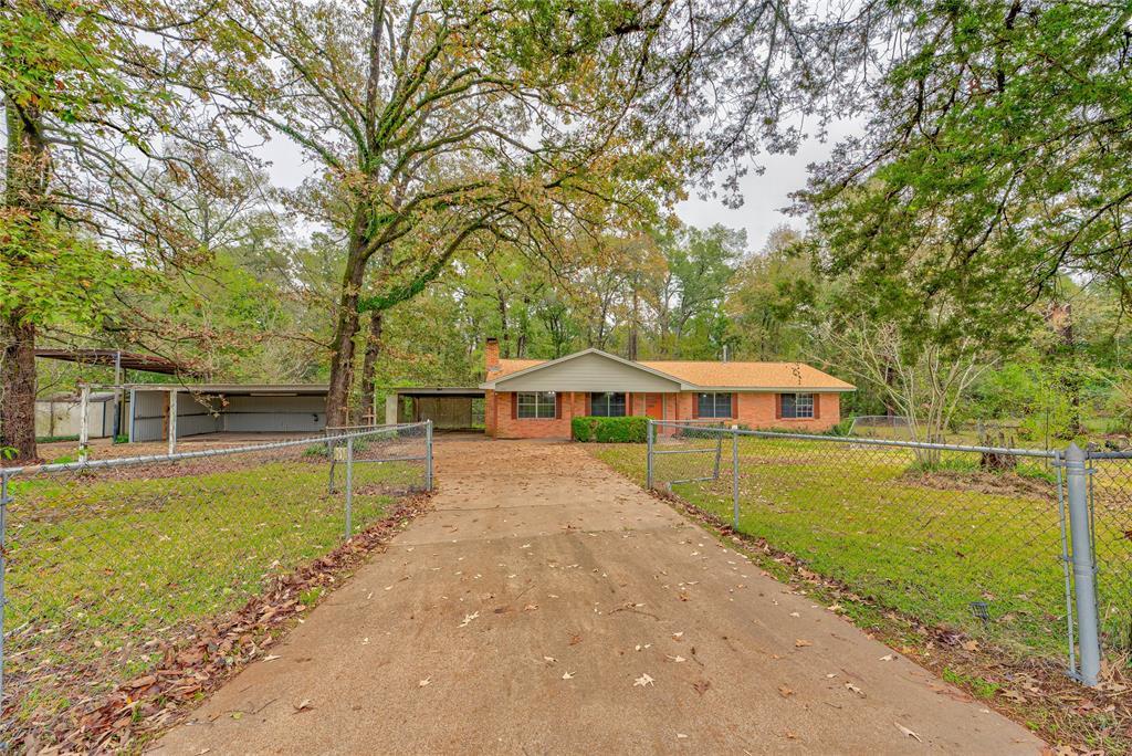 1012 Shady Pine St in Lufkin, TX - Building Photo