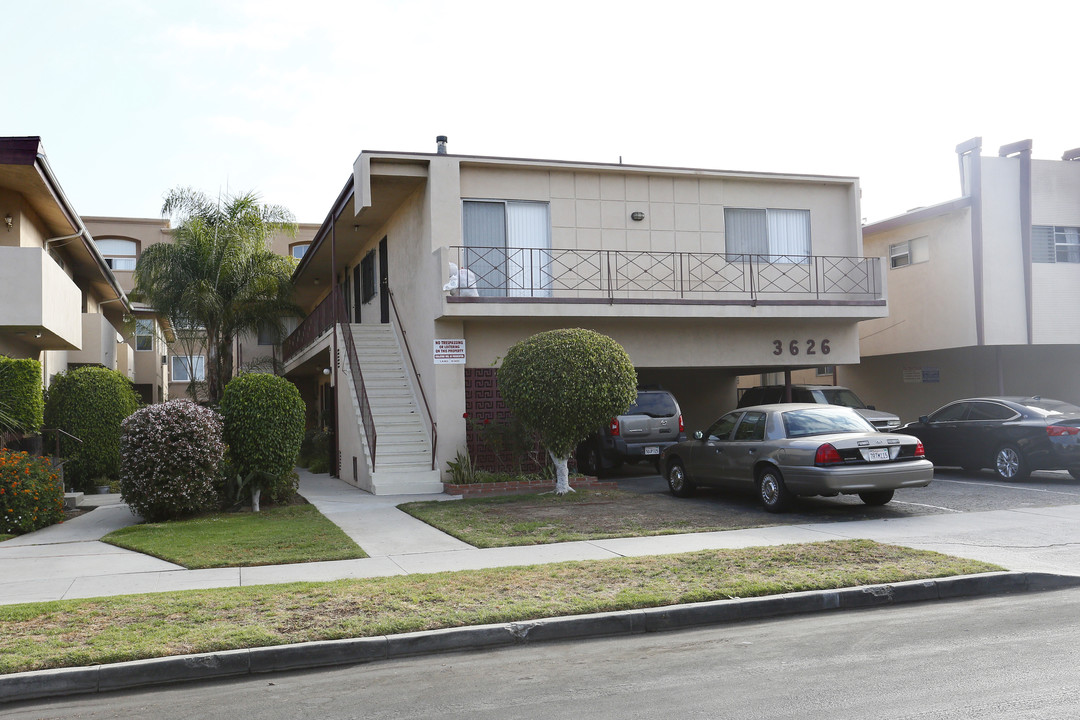 3626 Vinton Ave in Los Angeles, CA - Foto de edificio