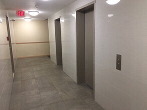 10 Grenoble in Toronto, ON - Building Photo - Building Photo