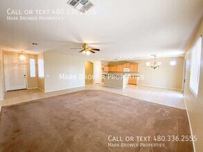 3242 S Moccasin Trail in Gilbert, AZ - Building Photo - Building Photo