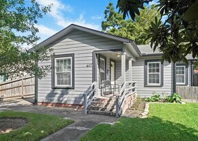 617 E 26th St in Houston, TX - Building Photo